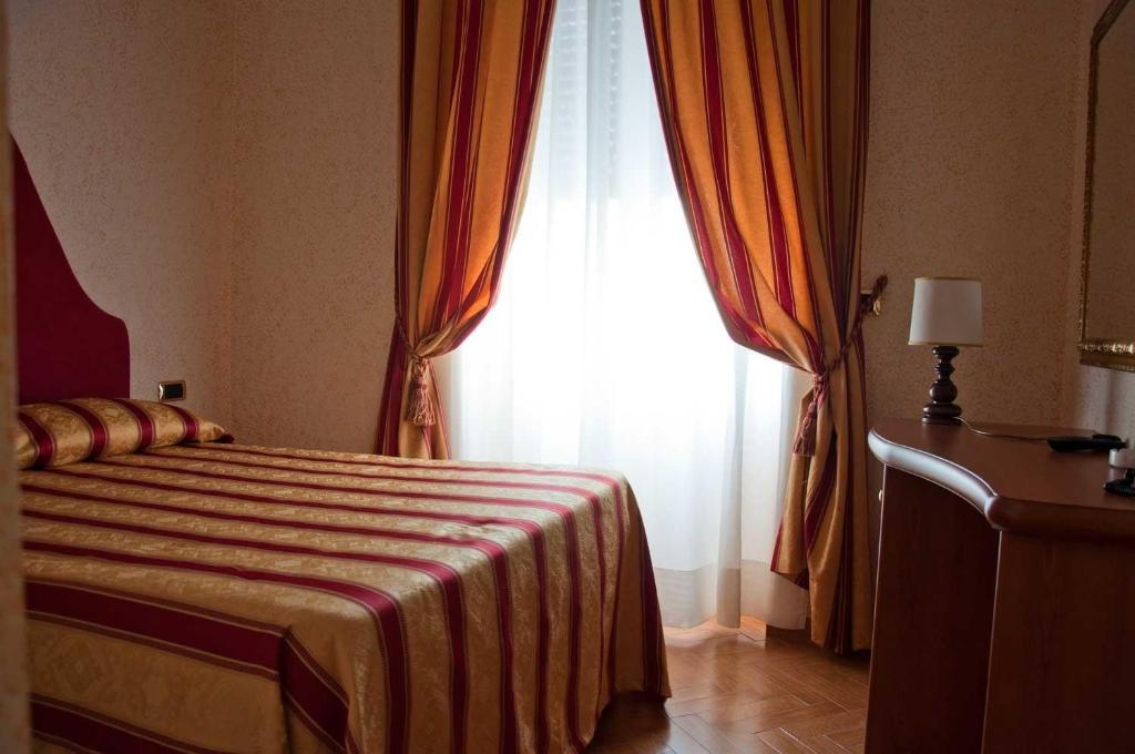 Hotel Brignole Genoa Bilik gambar