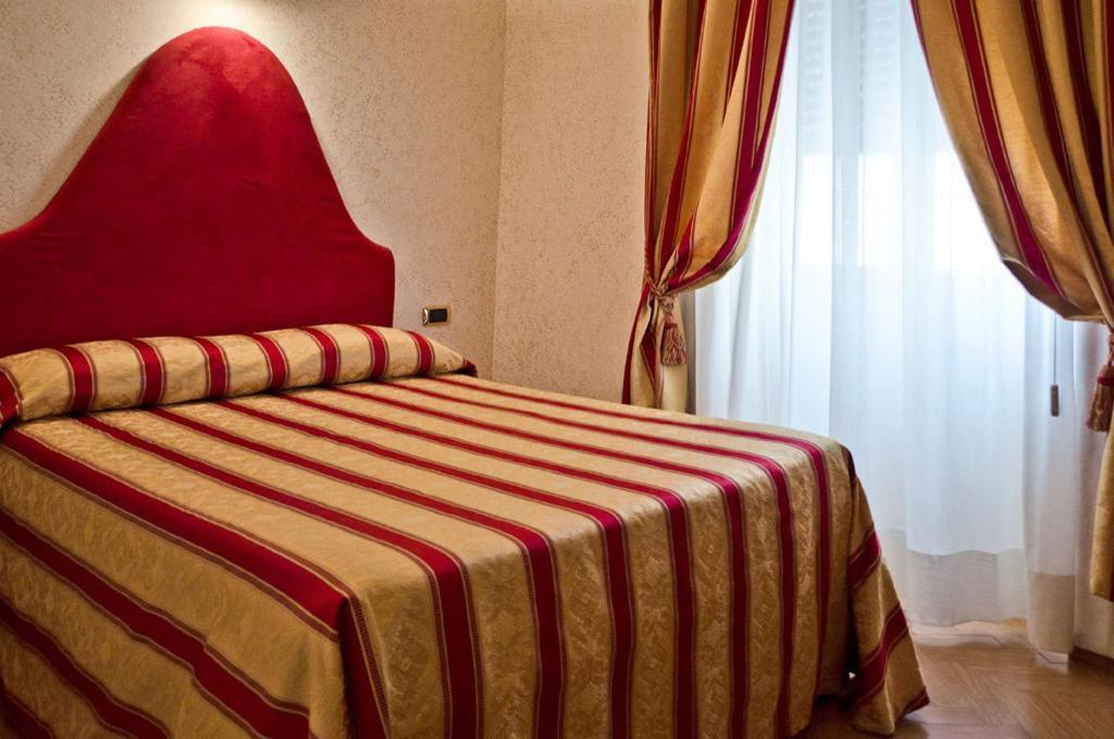 Hotel Brignole Genoa Bilik gambar